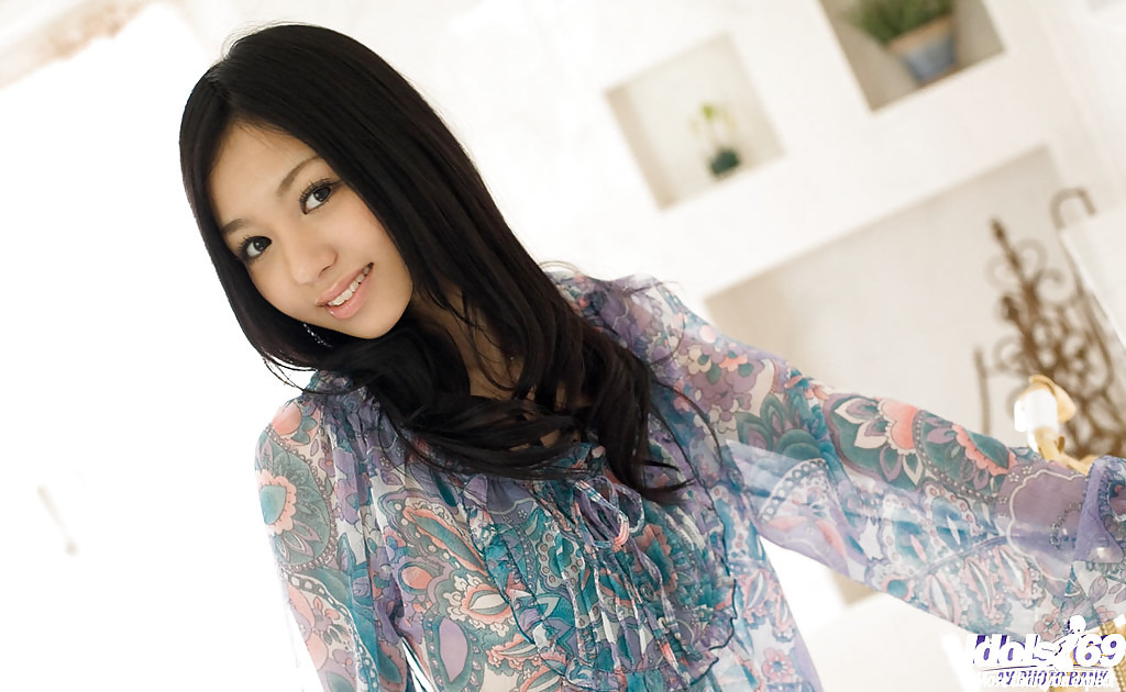 Ravishing Asian Coed Aino Kishi