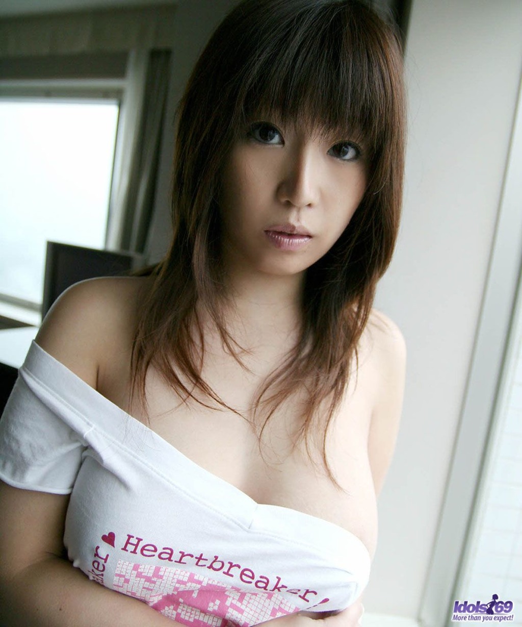 Young Japanese Girl Yuka Exposes Her Great Tits